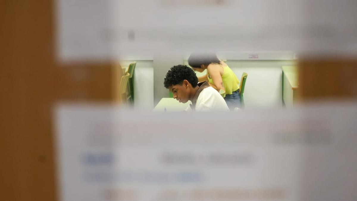 Exámenes de selectividad de 2025 en València.