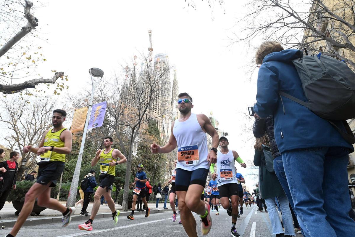 ¿Has participado en la Marató de Barcelona 2024? ¡Búscate en las fotos¡