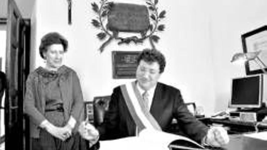 Cáceres inicia los contactos para hermanarse con Piano di Sorrento