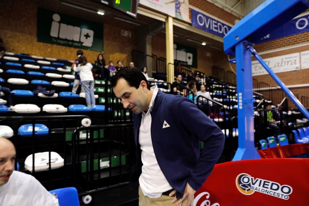 El partido entre el Oviedo Baloncesto y el Huesca, en imágenes