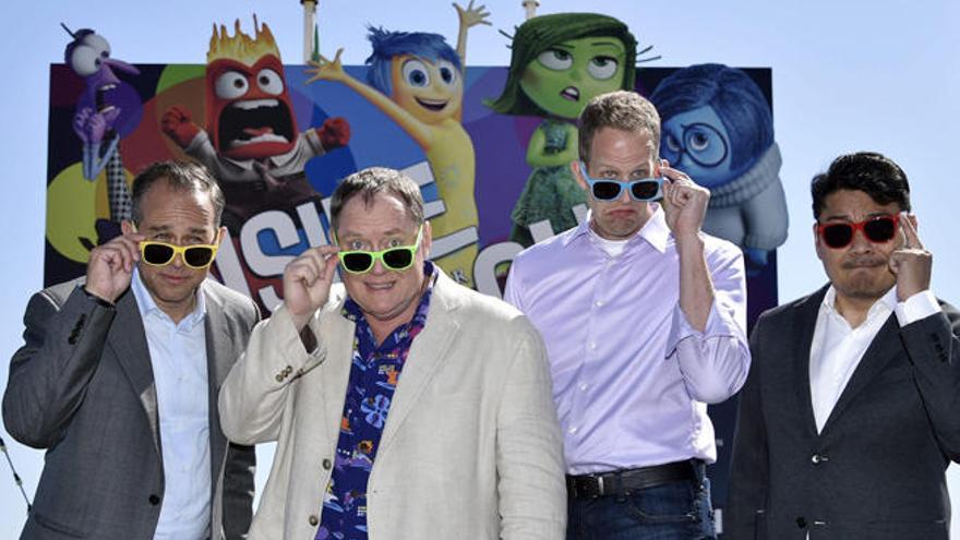 De izda. a dcha., el productor Jonas Riviera; el director creativo de Pixar y Disney John Lasseter; el director estadounidense Pete Docter; y el codirector filipino Ronnie del Carmen, ayer en el 68º Festival de Cannes.