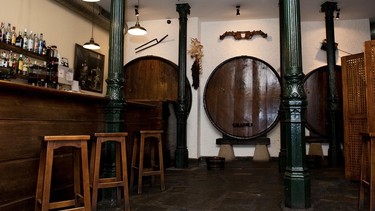 Uno de los espacios de Zerain, sidrería vasca en el centro de Madrid.