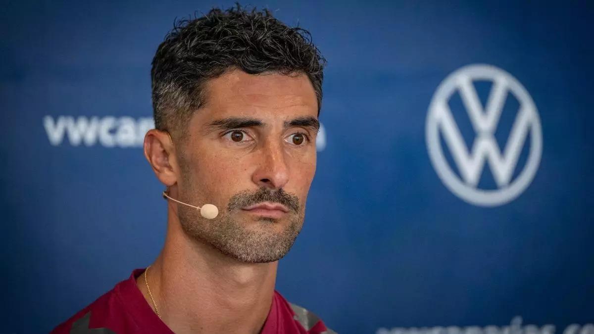 Álvaro González, en su presentación en verano con el Tenerife.