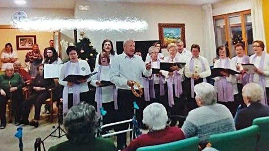 El coro San Antón de Arcenillas visita Coreses