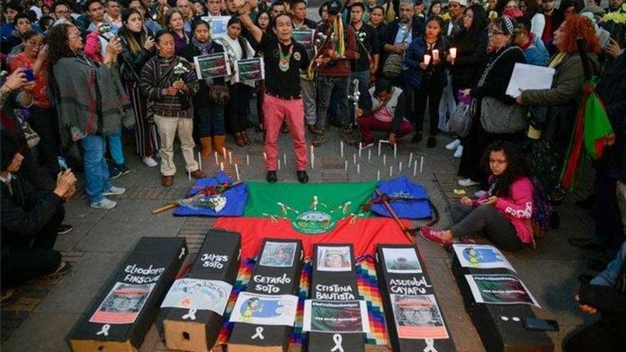 Indígenas de Colombia denuncian un genocidio en su contra avalado por el Gobierno