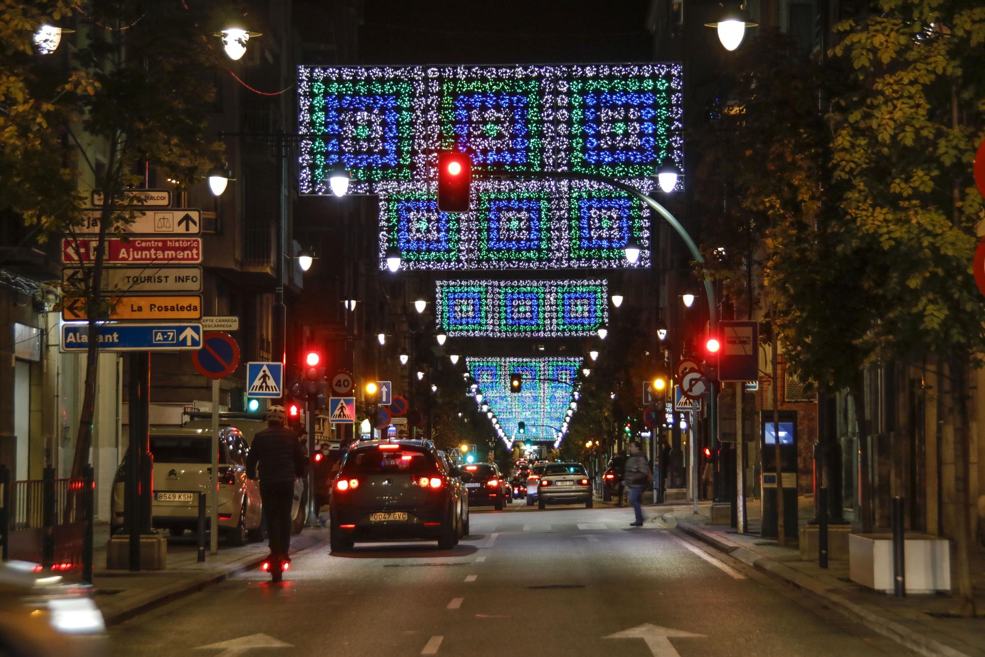 Luces de Navidad en Alcoy: La ciudad ya presume de iluminación