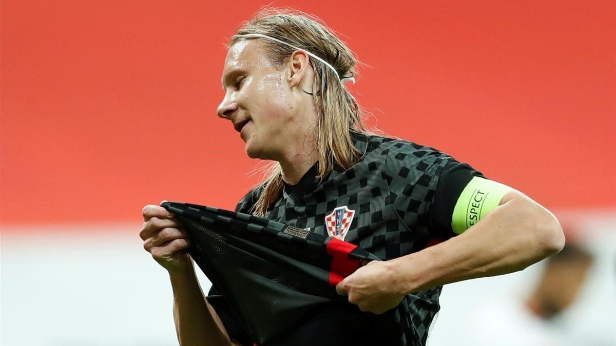 Domagoj Vida durante el Croacia - Turquia antes de ser sustituido