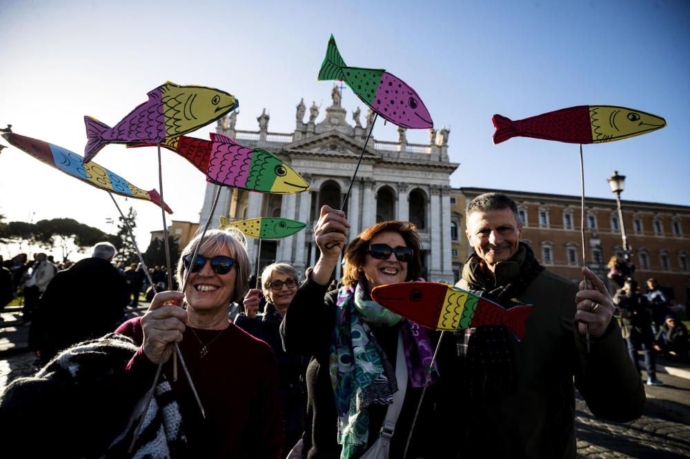 Más de 40.000 'sardinas' se manifiestan en Roma