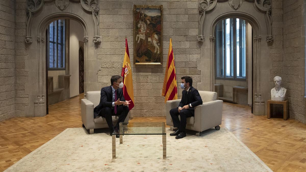 La reunión Sánchez-Aragonès, en imágenes.