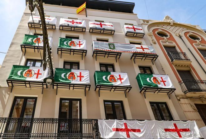 Los cobertores de los balcones en las pasadas Fiestas de Alcoy