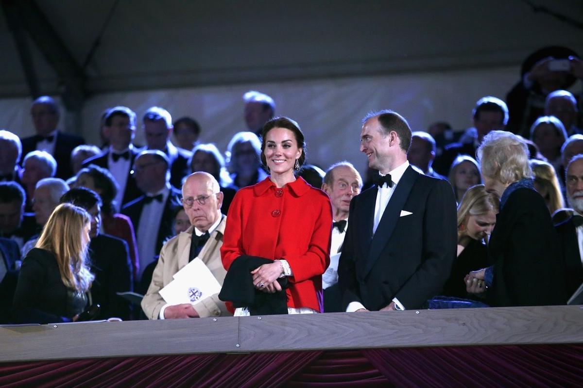 Kate Middleton con chaqueta de Zara en un acto oficial