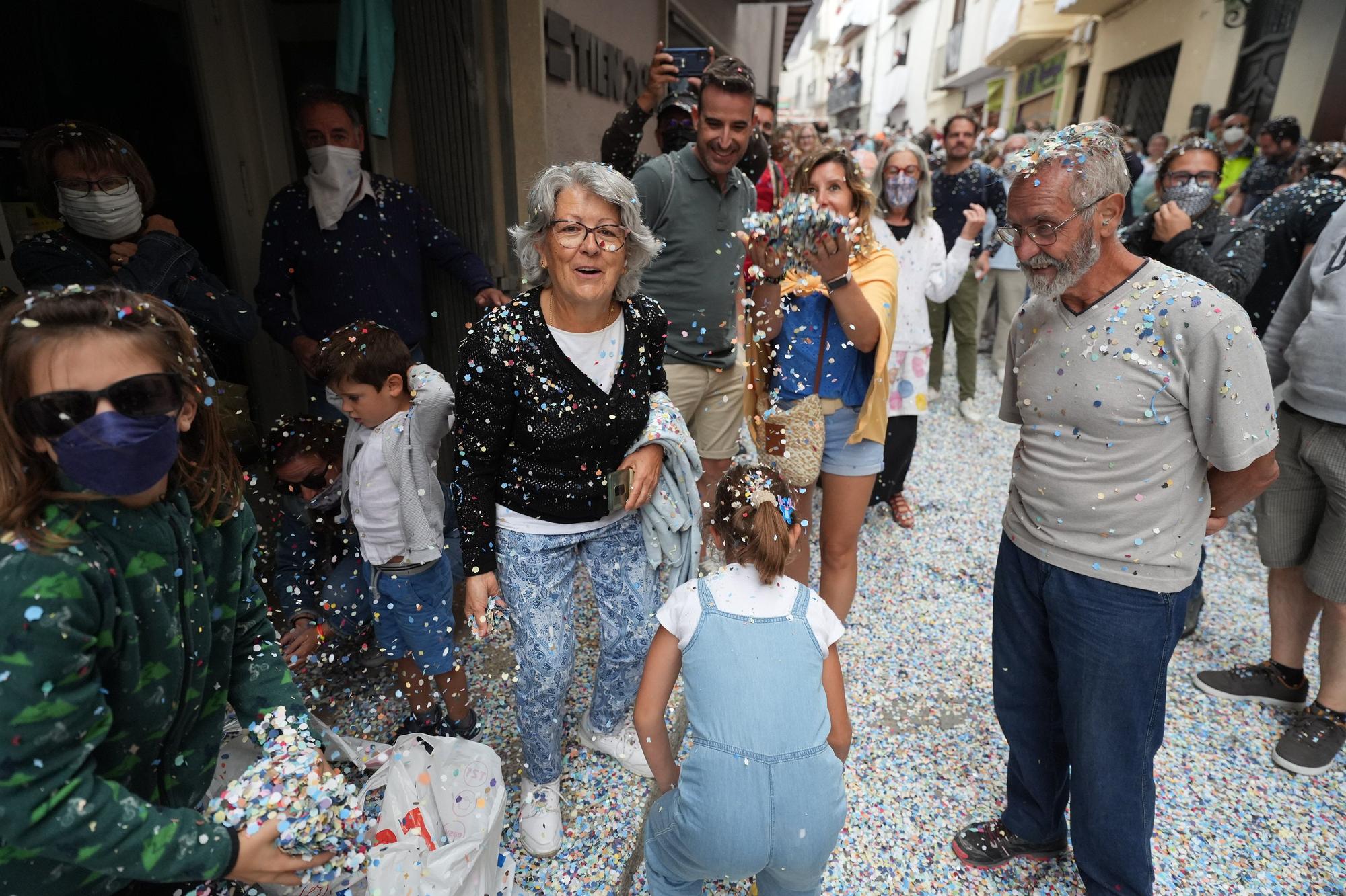 Búscate en el desfile de carrozas y disfraces de l'Anunci de Morella