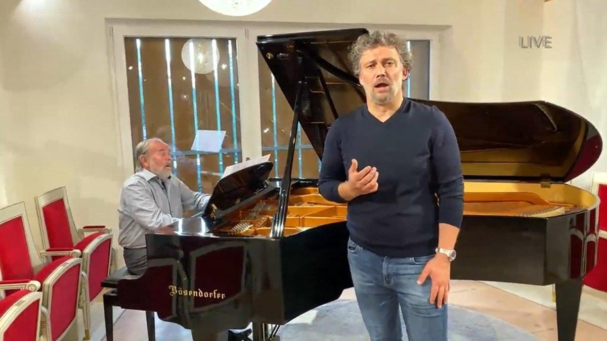 Jonas Kaufmann, en la gala online del MET, con Helmut Deutsch