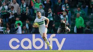 Elche - Espanyol | El gol de penalti de Rafa Mir