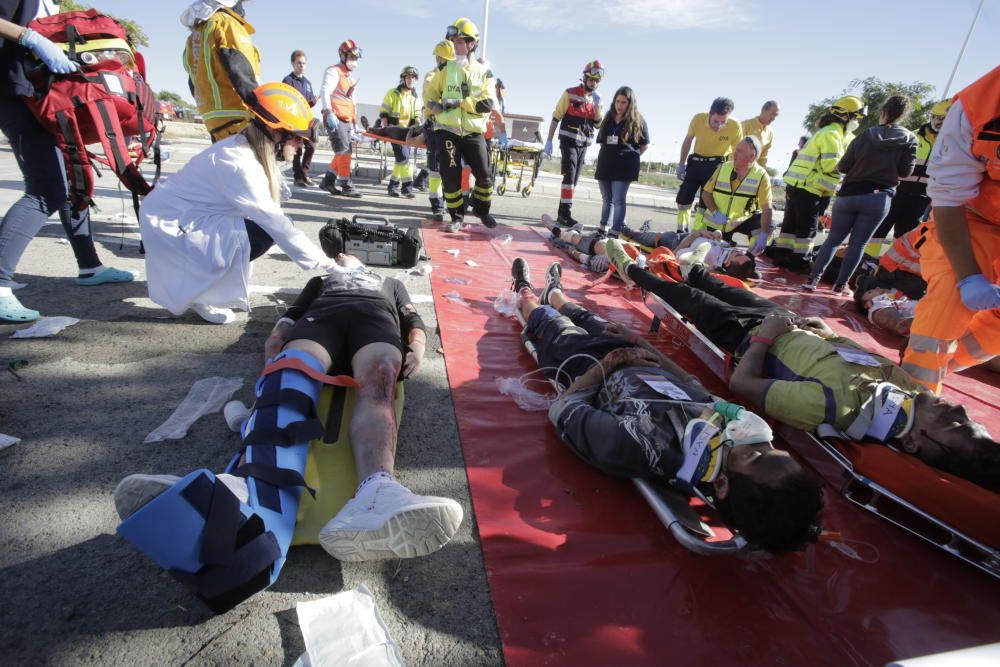 Más de 500 efectivos participan en un simulacro de accidente aéreo