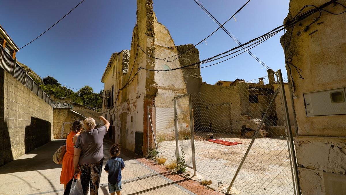 Vecinos de Cocentaina alertan de la degradación del casco antiguo y exigen más mantenimiento