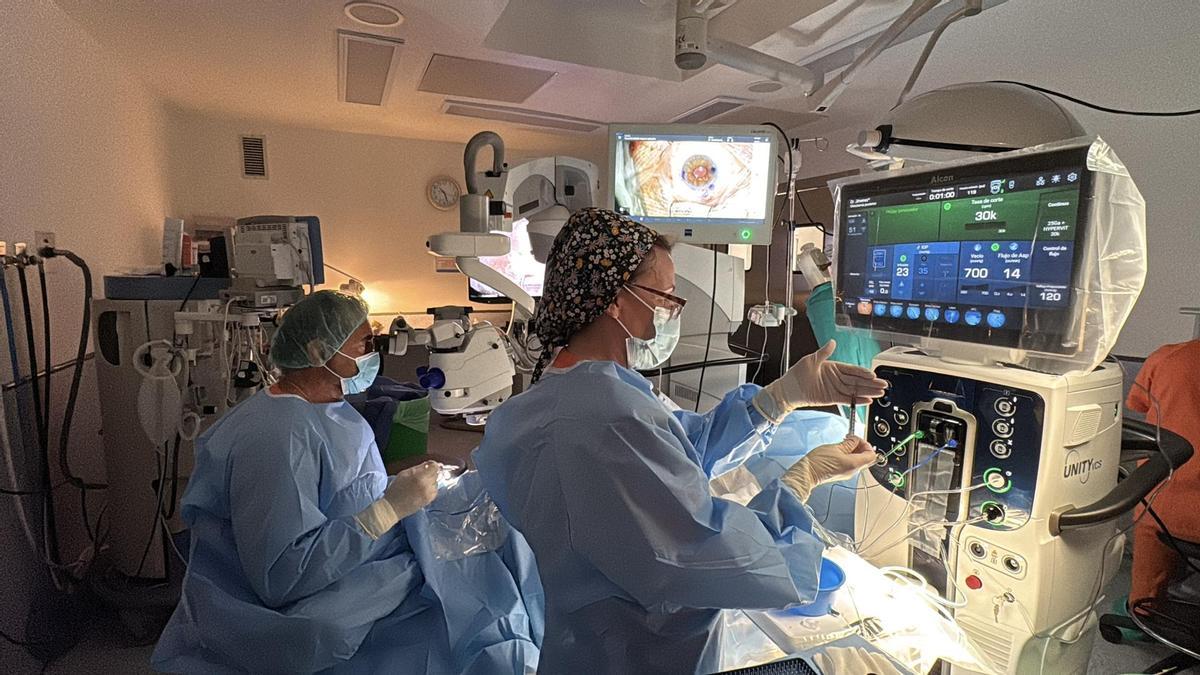 El Hospital público de Móstoles incorpora una de las plataformas quirúrgicas más avanzadas del mundo en cirugía ocular
