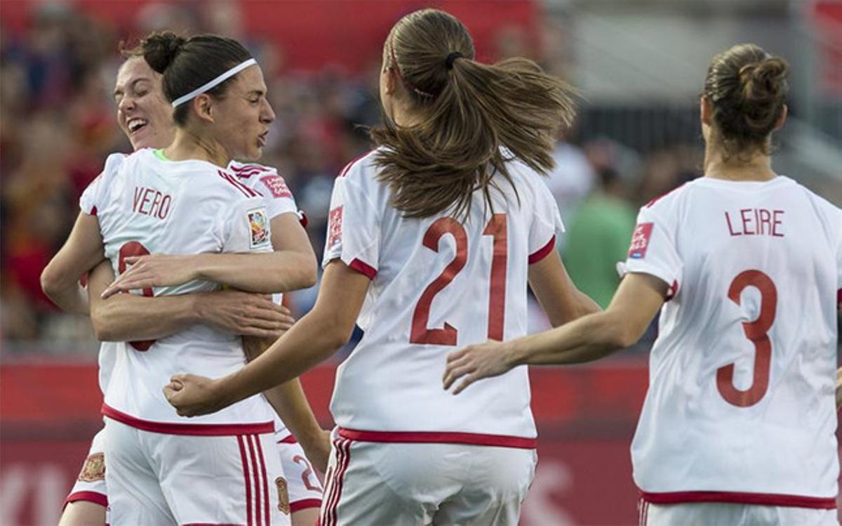 Las futbolistas españolas, unidas