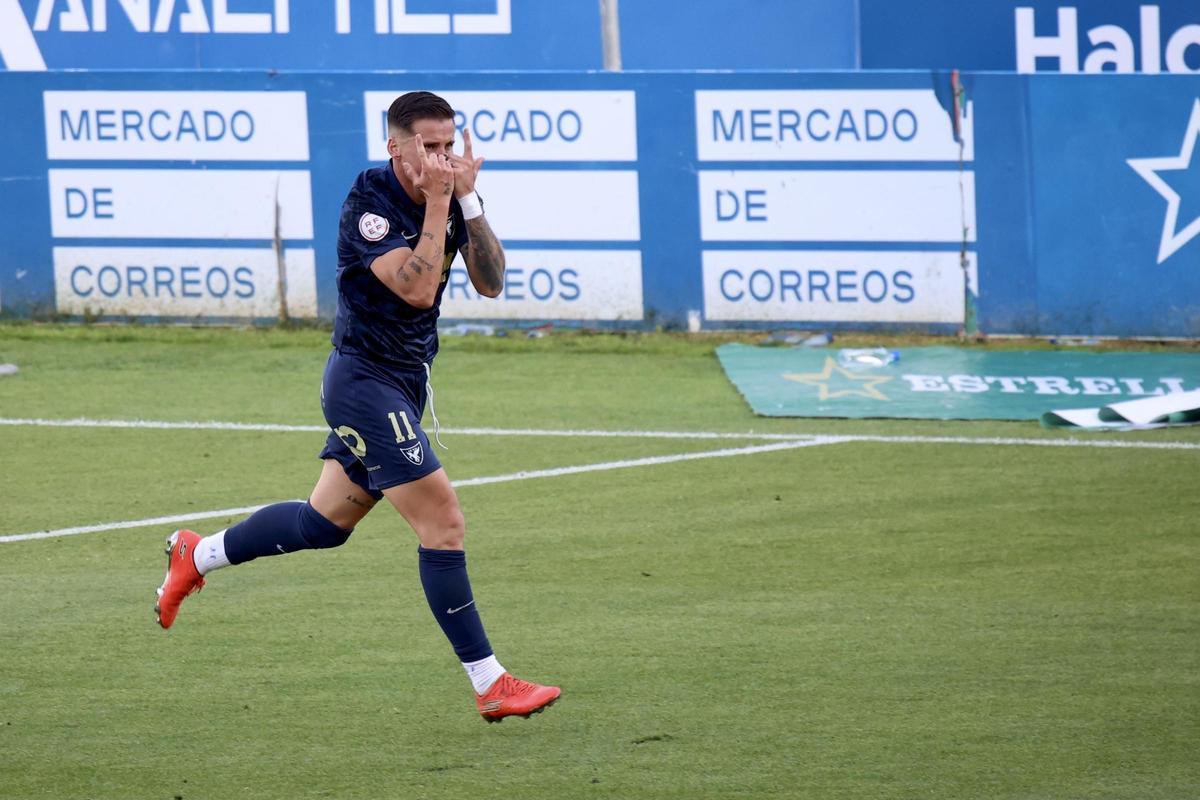 Dani Aquino celebra el segundo gol