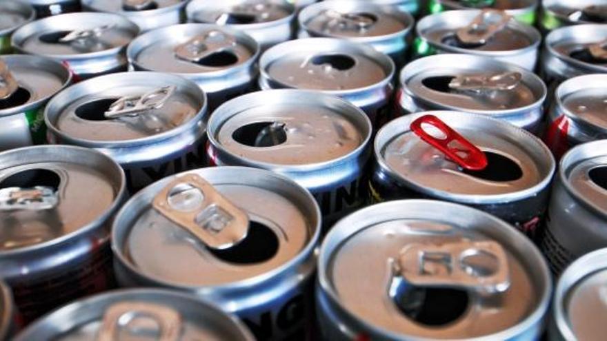 Paralizan la venta de 10.000 latas de refresco en la Región por estar mal etiquetadas