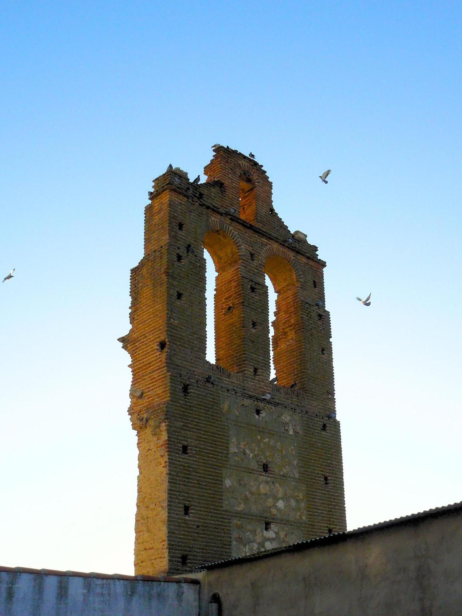 Una vista increíble de la iglesia de Santo Domino de Maqueda, Toledo