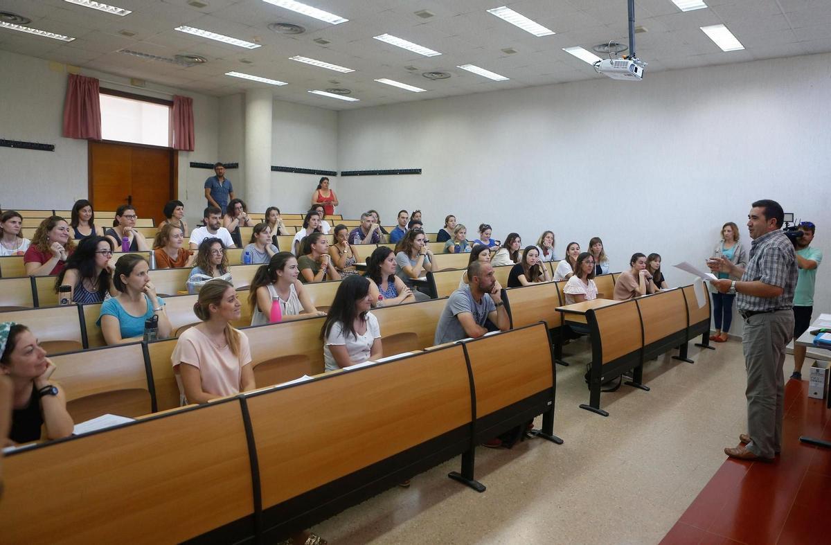 Aspirantes en una convocatoria de oposiciones docentes.