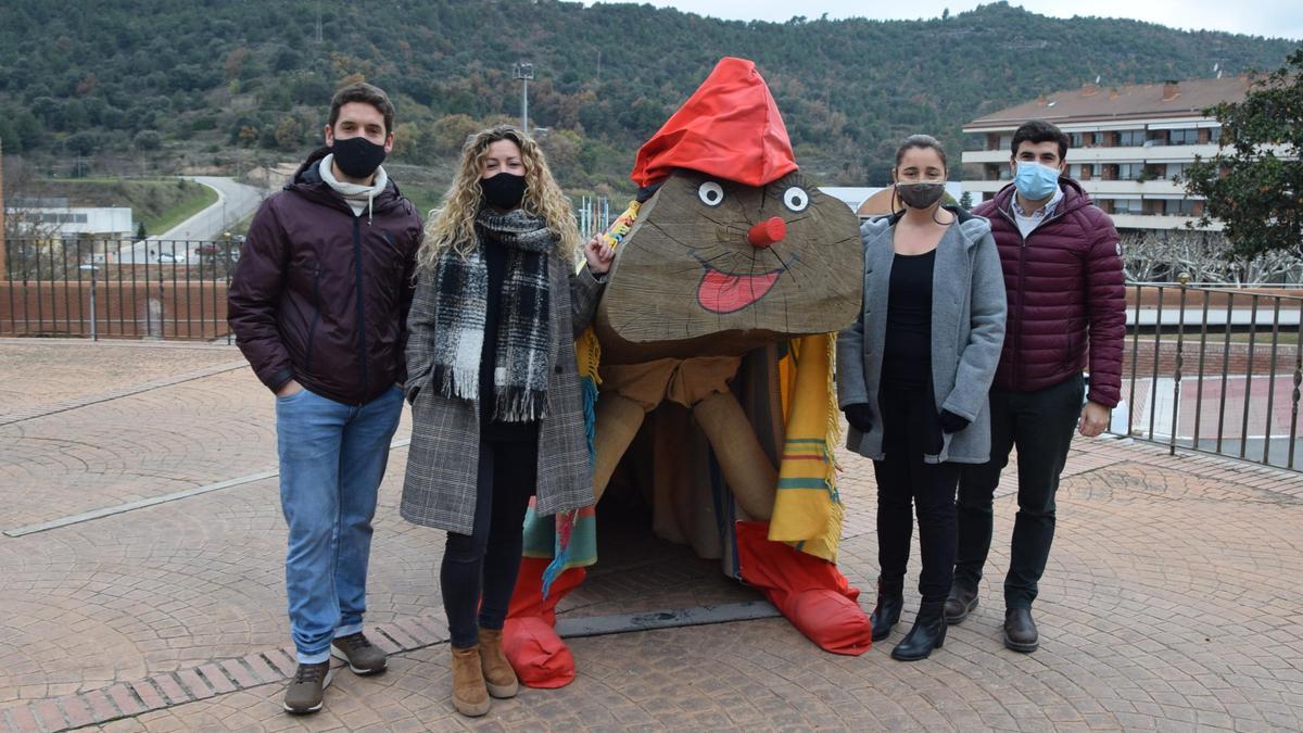 D&#039;esquerra a dreta, Xavi Orcajo, president de la FCB, Eva Gorchs, vicepresidenta, Jèssica Simon, secretària i Lluís Vall, president de l&#039;Agència