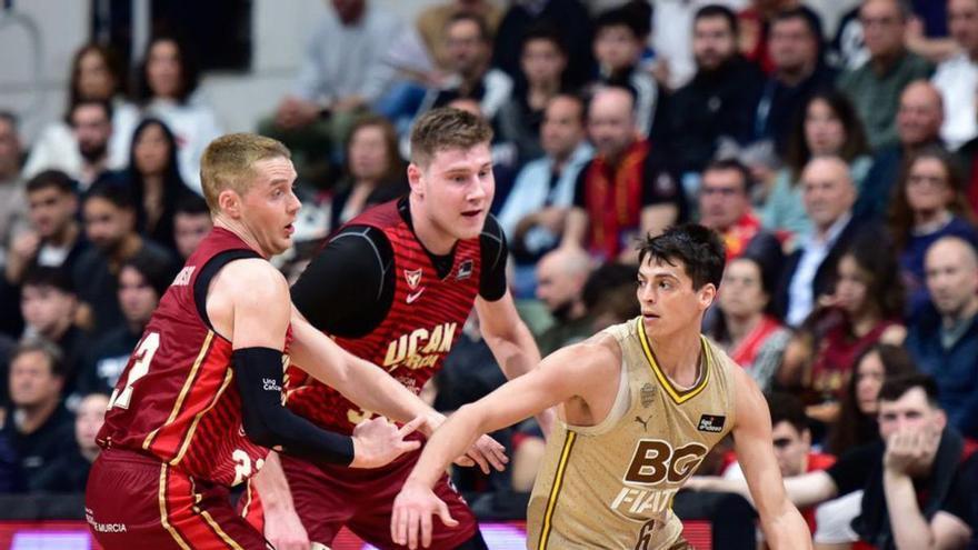 Simon Birgander y Hakanson, con el futuro por decidir en el UCAM Murcia