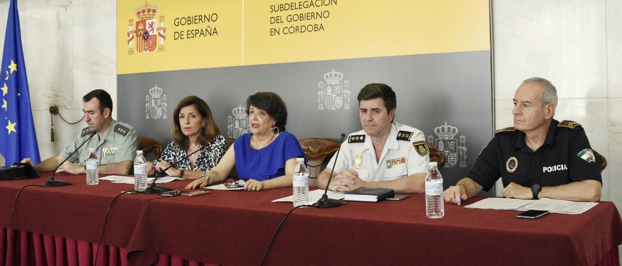 Juan Carretero, María Jesús Botella, Rafaela Valenzuela, Carlos Serra y Antonio Serrano informan sobre la seguridad en las elecciones autonómicas.