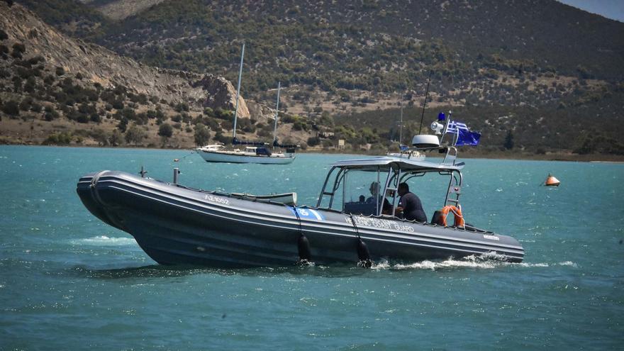 Lancha de la Guardia Costera de Grecia.