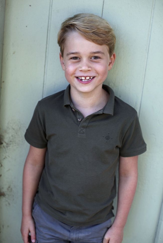 George cumple 7 años