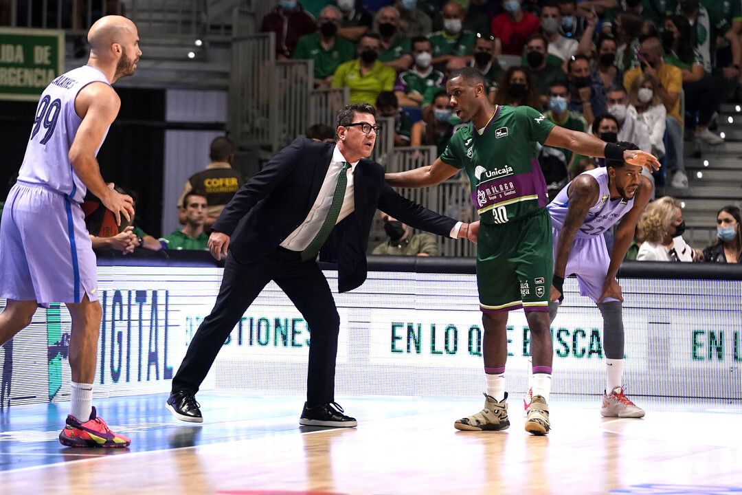 Liga Endesa: CB Unicaja - FB Barcelona