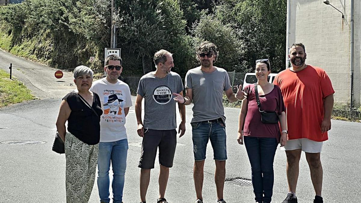 Los portavoces del BNG en los cuatro municipios con la diputada Iria Taibo.