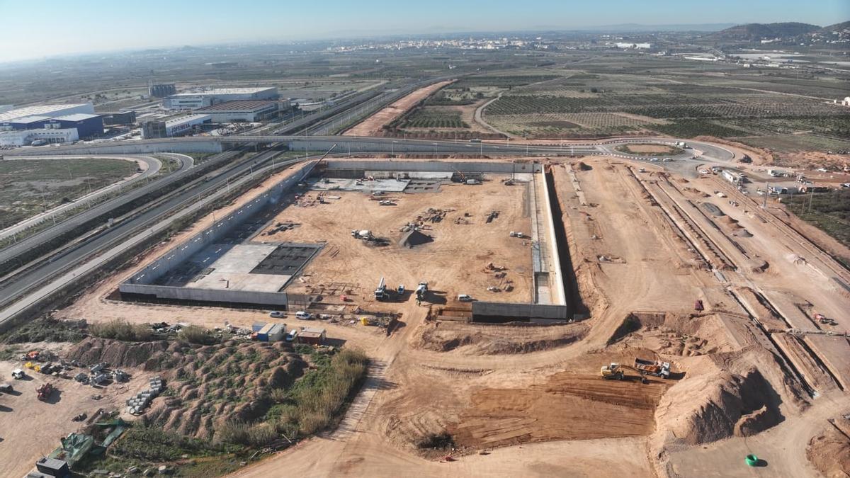 Obras de urbanización y desarrollo logístico en Parc Sagunt II.