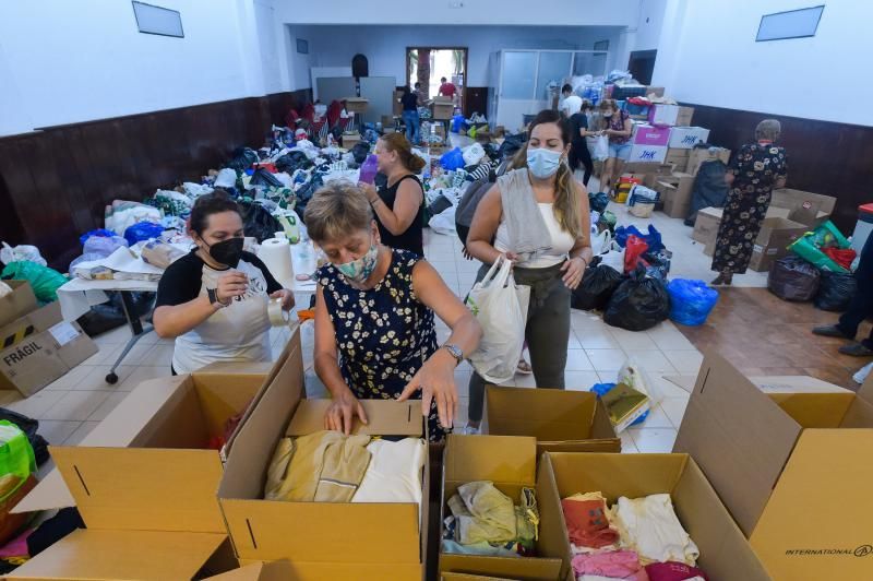 Recogida de ayuda para los damnificado de La Palma en UGT