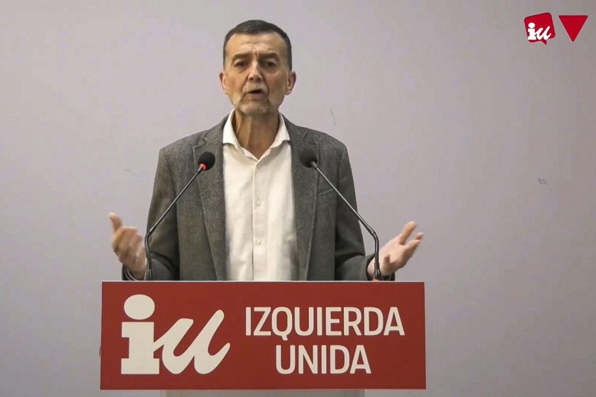 Captura de video del discurso de apertura del coordinador federal de Izquierda Unida (IU), Antonio Maíllo, en una reunión de la Coordinadora Federal de IU, que se ha celebrado este sábado de forma telemática, en la que ha instado este sábado a "ir más allá" de la coalición Sumar en los acuerdos entre los partidos de izquierda para afrontar la próxima legislatura, así como que todas los partidos estén "a la altura del momento histórico".