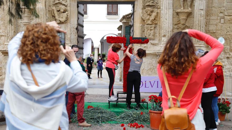 Cuatro colectivos se estrenan en las Cruces de Mayo de Córdoba tras la pandemia