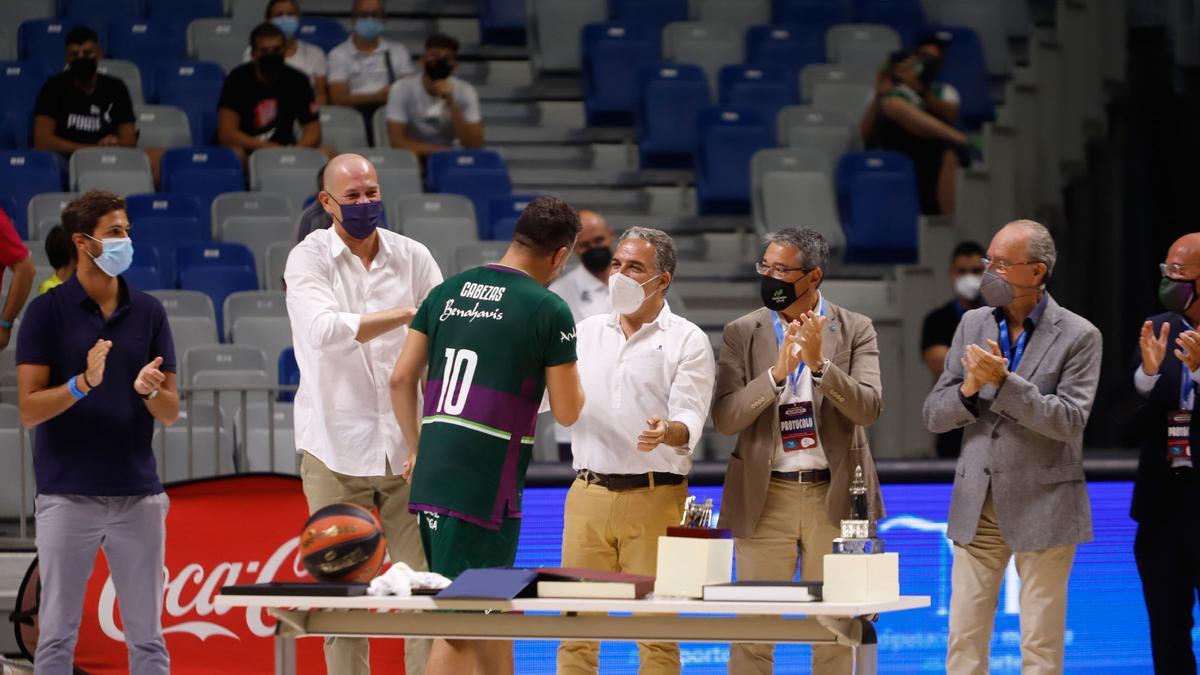 Carlos Cabezas juega su último partido con el Unicaja en el Carpena