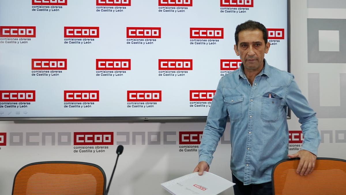 El secretario general de CC OO en Castilla y León, Vicente Andrés, durante la rueda de prensa de  hoy.