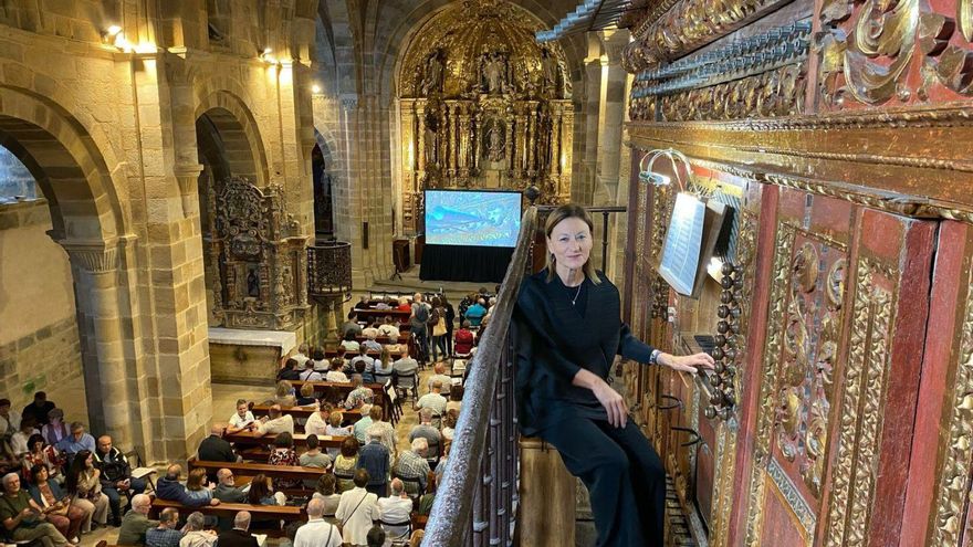 Susana G. Lastra llena y emociona en el ciclo de órgano de Villaviciosa
