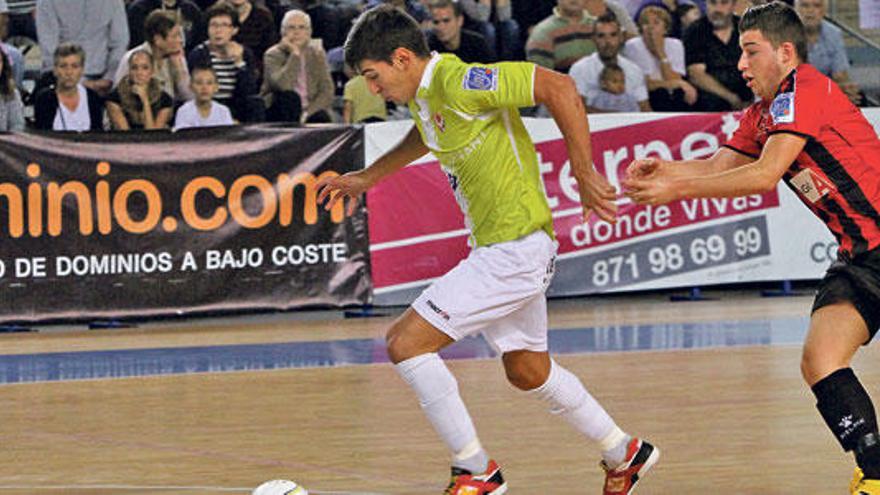 Un momento del partido de ayer entre el Hospital de Llevant y Zaragoza.