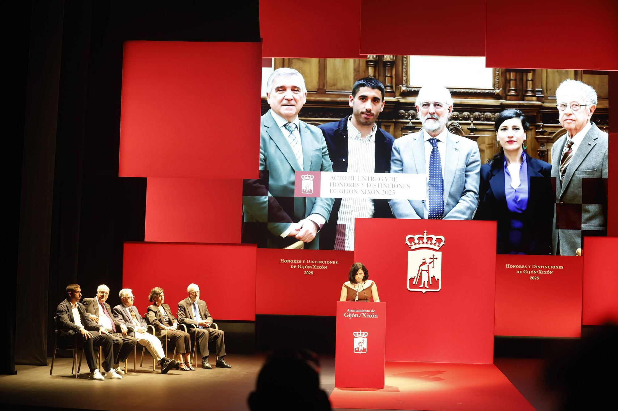 La entrega de medallas y distinciones de Gijón, en imágenes