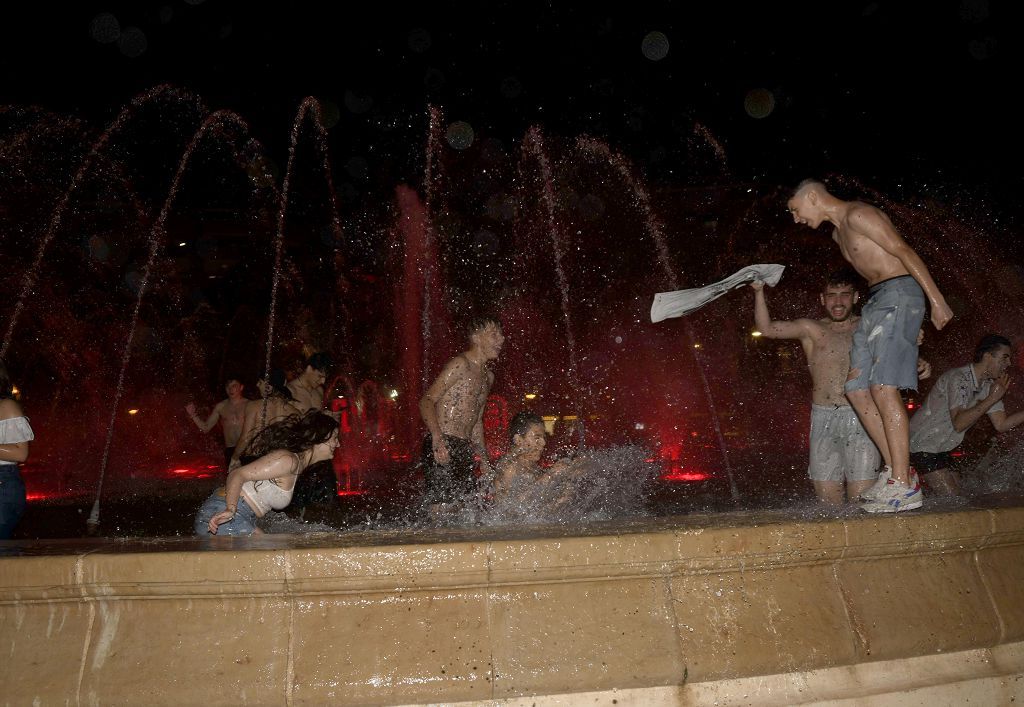 Así celebraron los madridistas la decimocuarta en la Plaza Circular de Murcia