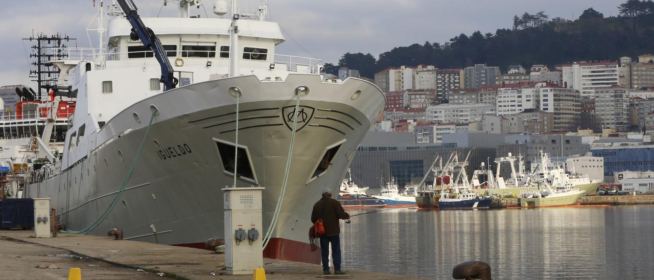 Barcos en el puerto de Vigo.