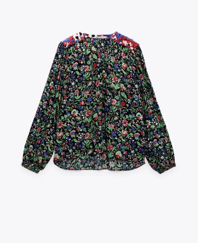 Blusa estampada con flores de Zara