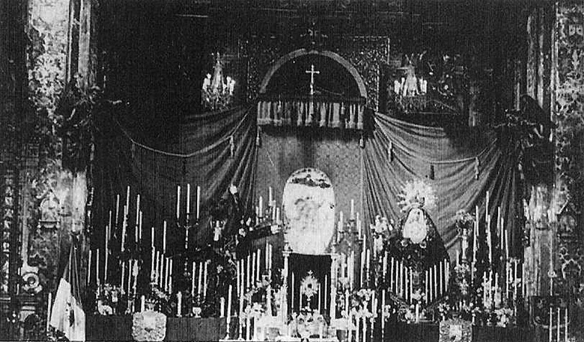 HERMANDAD DE JESÚS CAÍDO ALTAR LEVANTADO EN LA IGLESIA CONVENTUAL DE SAN JOSÉ (SAN CAYETANO) A LOS TITULARES DE LA HERMANDAD DE JESÚS CAÍDO.