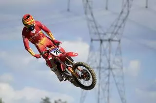 Rubén Fernández, octavo en la apertura del Mundial de MXGP