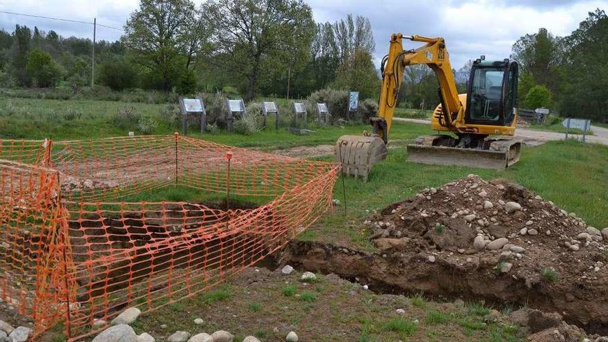 Obras del colector de aguas residuales de los pueblos de la vertiente del río Truchas.