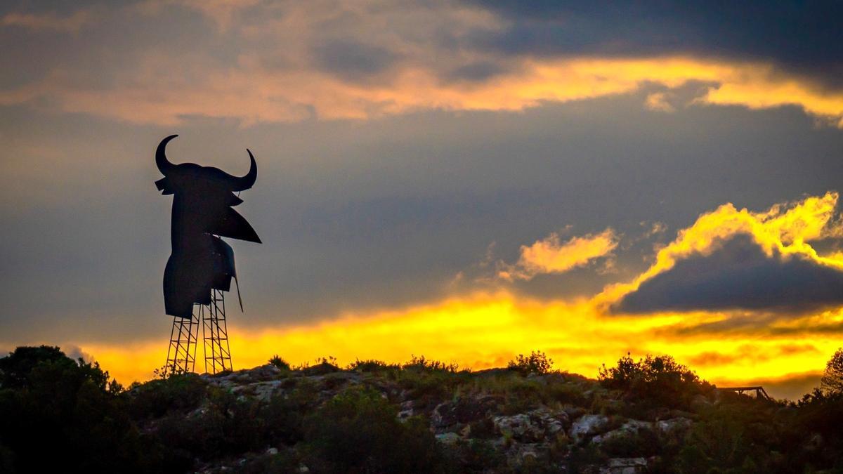 Aspecto del toro de Osborne esta mañana.