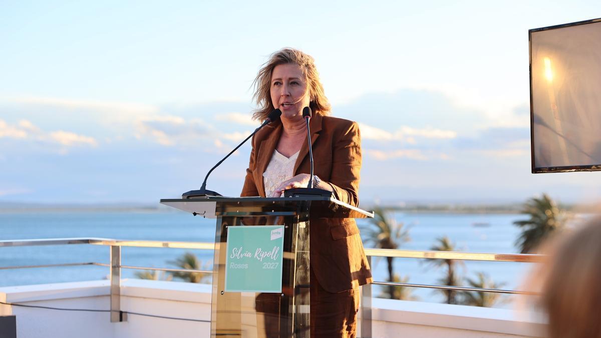 Sílvia Ripoll, durant l’acte de presentació com a candidata de Junts a Roses.